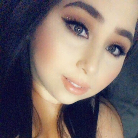 Meet your Posher, Herminia - Picture 1 of 4